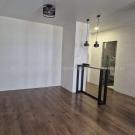Продам квартиру, Мира ул. , 1  ком., 40 м², авторский дизайн