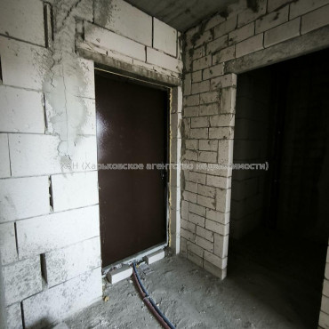 Продам квартиру, Мира ул. , 1 кім., 36 м², без внутренних работ 