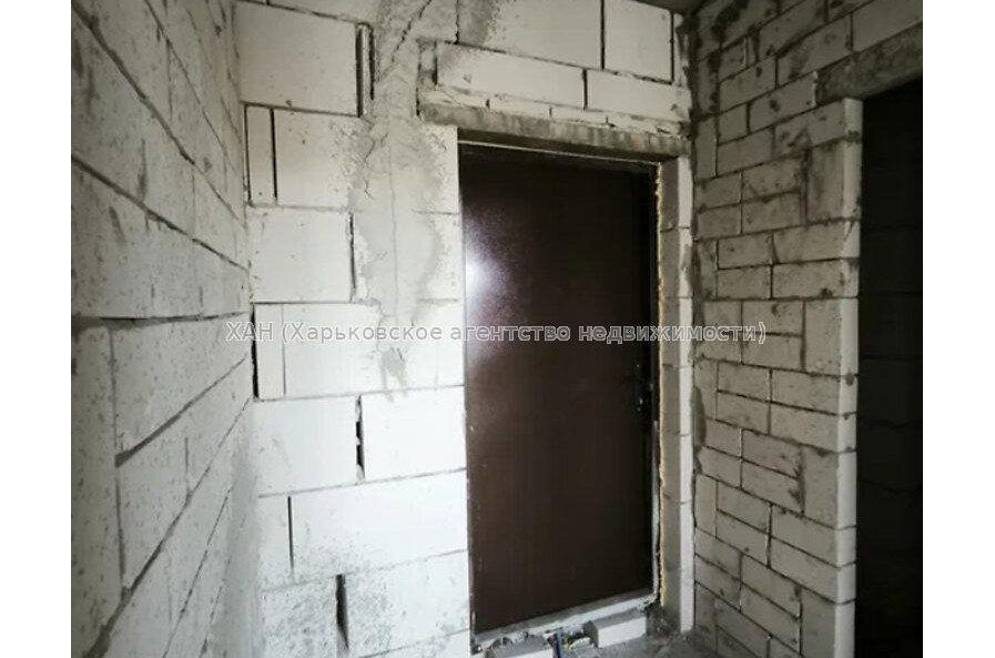 Продам квартиру, Мира ул. , 1  ком., 36 м², без внутренних работ 