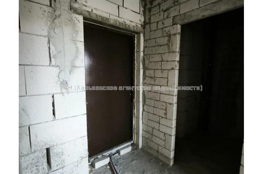 Продам квартиру, Мира ул. , 1  ком., 36 м², без внутренних работ 