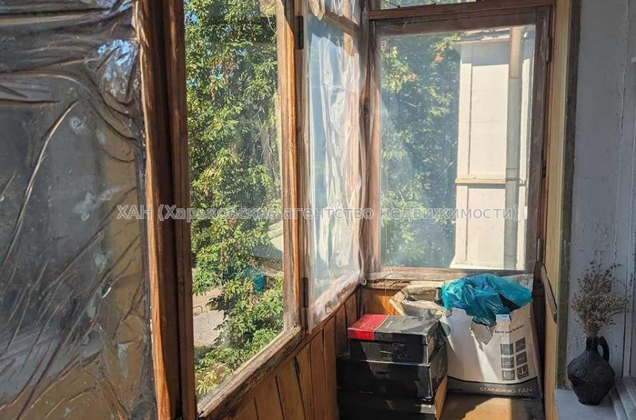 Продам квартиру, Деревянко ул. , 1  ком., 31 м², советский ремонт 
