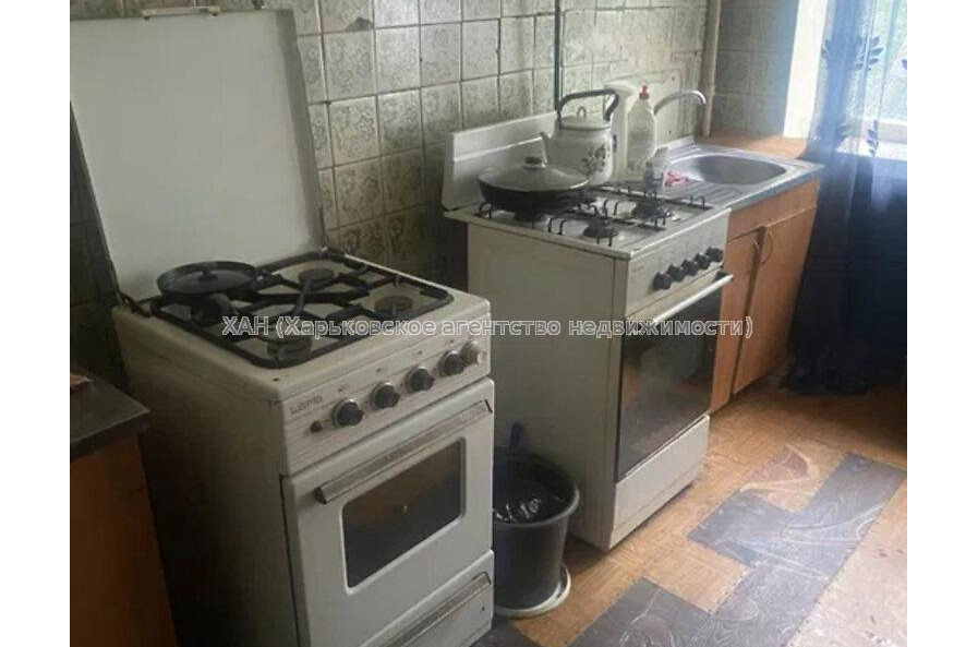 Продам квартиру, 12 Апреля ул. , 2 кім., 31.70 м², косметический ремонт 