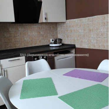 Продам квартиру, Молочная ул. , 11 , 4  ком., 82.50 м², евроремонт 