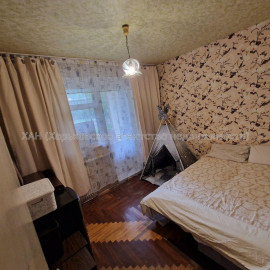 Продам квартиру, Аэрокосмический пр. , 4  ком., 70.80 м², частичный ремонт