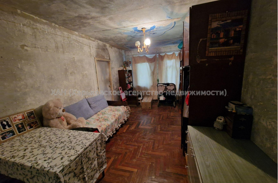 Продам квартиру, Аэрокосмический пр. , 4  ком., 70.80 м², частичный ремонт 