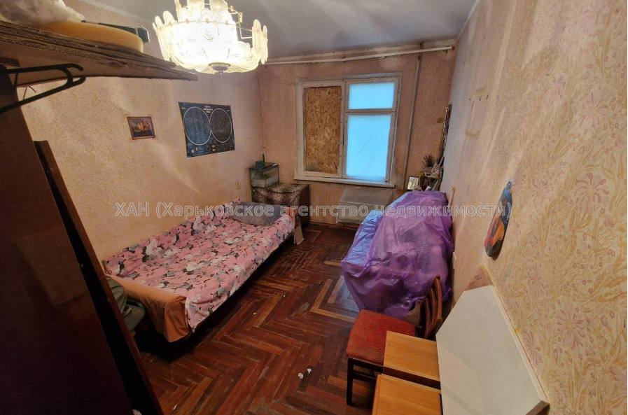 Продам квартиру, Аэрокосмический пр. , 4  ком., 70.80 м², частичный ремонт 