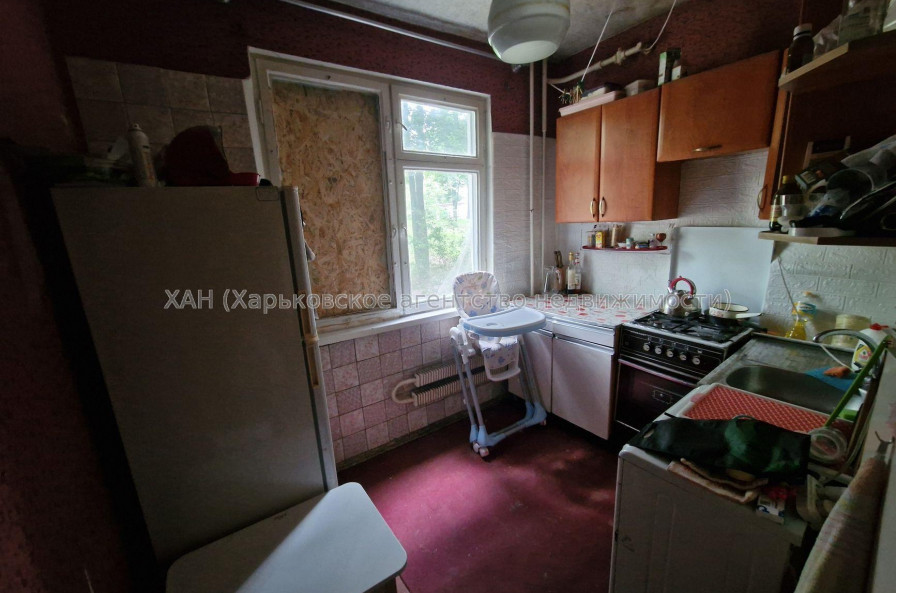 Продам квартиру, Аэрокосмический пр. , 4  ком., 70.80 м², частичный ремонт 