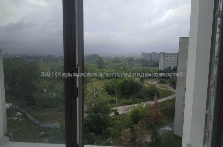 Продам квартиру, Шевченковский пер. , 1 кім., 37.30 м², без внутренних работ 