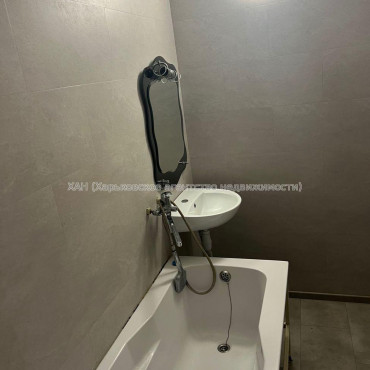 Продам квартиру, Новоалександровская ул. , 1  ком., 43 м², капитальный ремонт 