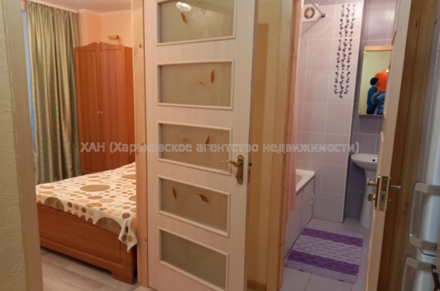 Продам квартиру, Роганская ул. , 2 кім., 49 м², капитальный ремонт 