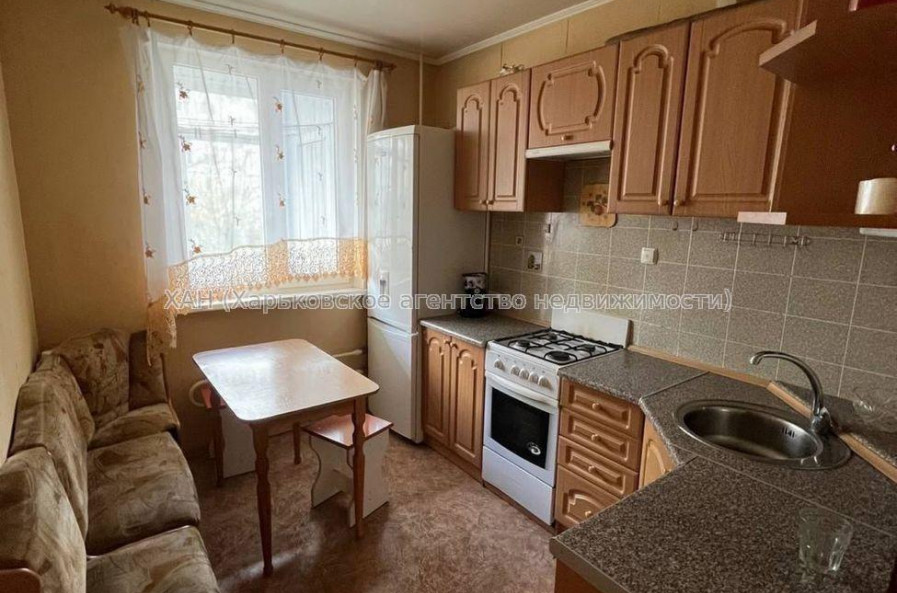 Сдам квартиру, Астрономическая ул. , 1  ком., 36 м², советский ремонт 