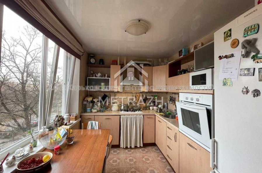 Продам квартиру, Тракторостроителей просп. , 77 , 3  ком., 64 м², капитальный ремонт 