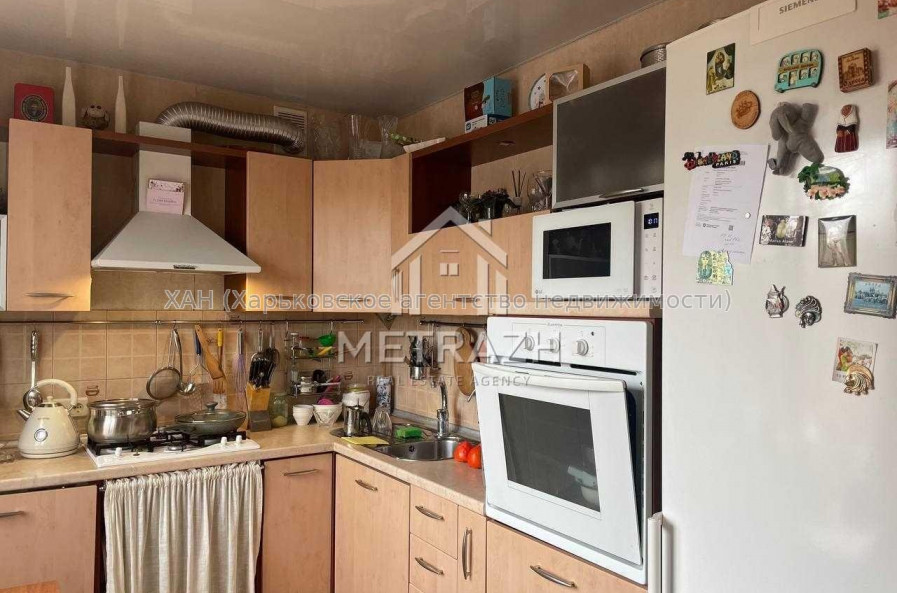 Продам квартиру, Тракторостроителей просп. , 77 , 3  ком., 64 м², капитальный ремонт 
