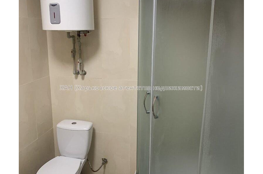 Продам квартиру, Драгоманова ул. , 1 кім., 41 м², капитальный ремонт 