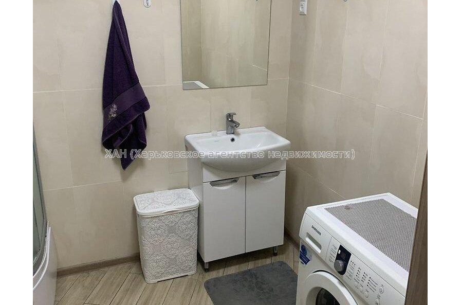 Продам квартиру, Драгоманова ул. , 1 кім., 41 м², капитальный ремонт 