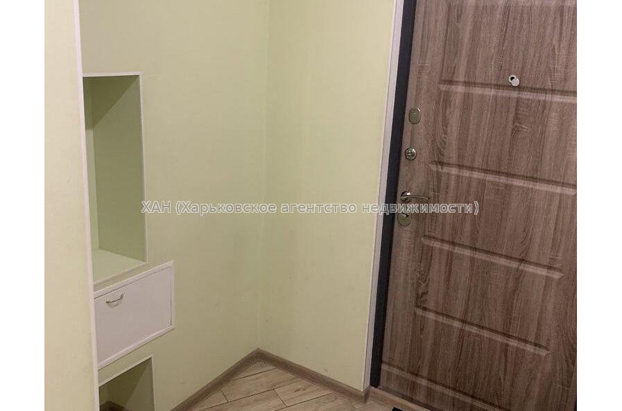 Продам квартиру, Драгоманова ул. , 1 кім., 41 м², капитальный ремонт 
