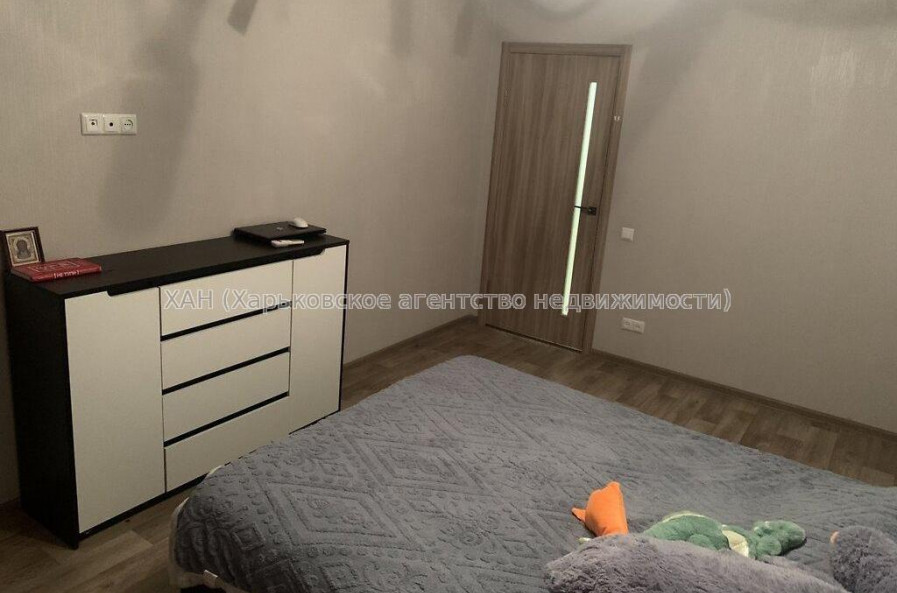Продам квартиру, Драгоманова ул. , 1 кім., 41 м², капитальный ремонт 