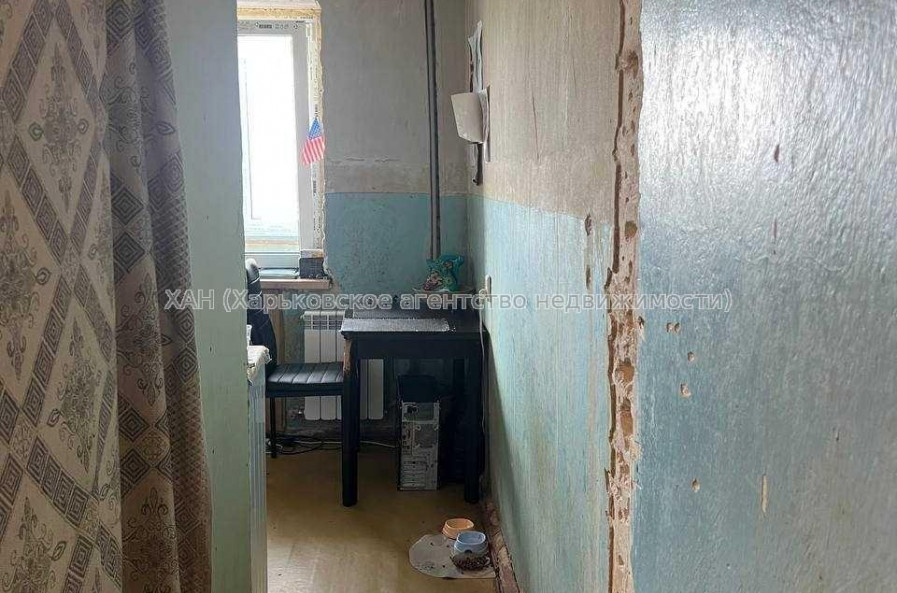 Продам квартиру, Михайлика ул. , 1 кім., 33.10 м², частичный ремонт 