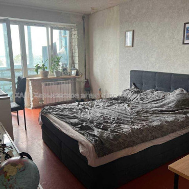 Продам квартиру, Михайлика ул. , 1  ком., 33.10 м², частичный ремонт 