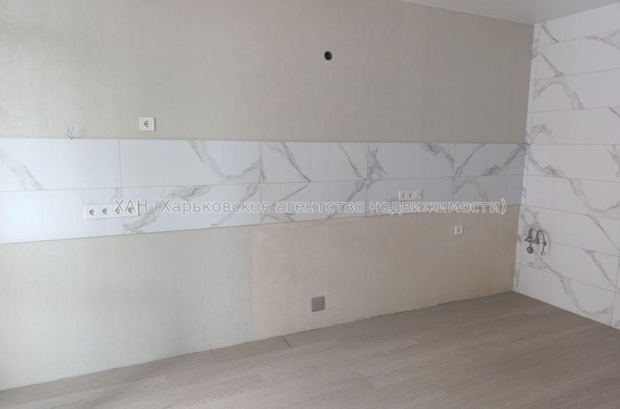 Продам квартиру, Гвардейцев Широнинцев ул. , 1 кім., 44 м², евроремонт 