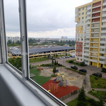 Продам квартиру, Гвардейцев Широнинцев ул. , 1 кім., 44 м², евроремонт 