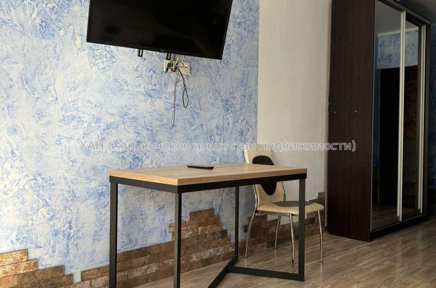 Продам квартиру, Ярославская ул. , 1  ком., 20 м², капитальный ремонт 