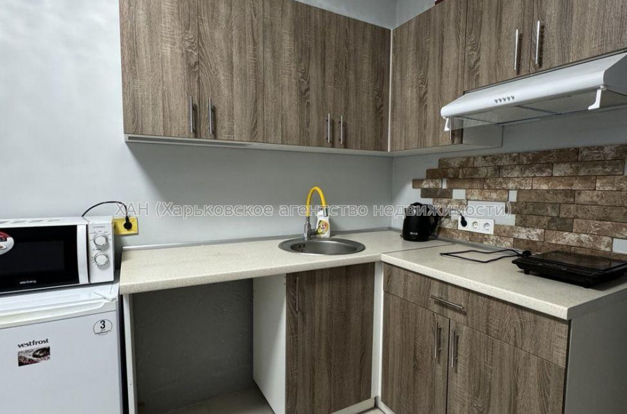 Продам квартиру, Ярославская ул. , 1 кім., 20 м², капитальный ремонт 