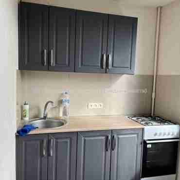 Здам квартиру, Непокоренных ул. , 2 кім., 45 м², советский ремонт 