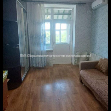 Продам квартиру, Полтавский Шлях ул. , 1 кім., 19 м², косметический ремонт 