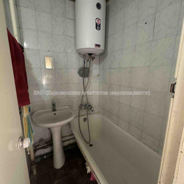 Продам квартиру, Непокоренных ул. , 3 кім., 64.50 м², косметический ремонт 