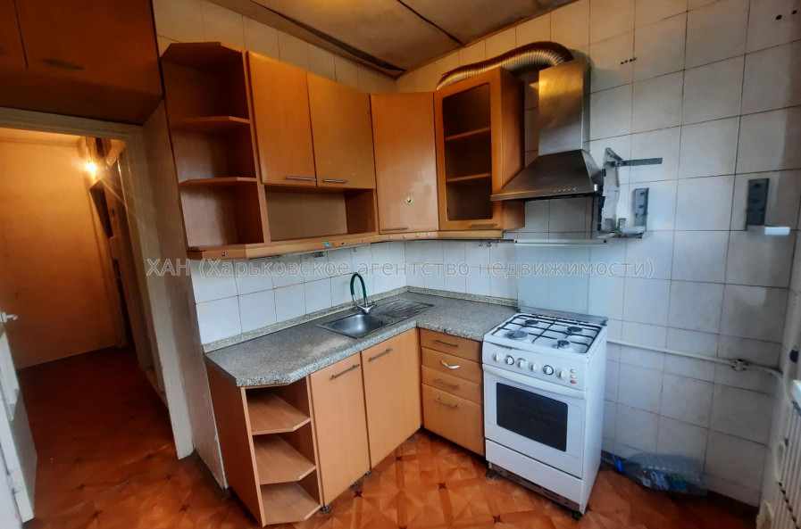 Продам квартиру, Непокоренных ул. , 3  ком., 64.50 м², косметический ремонт 