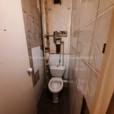 Продам квартиру, Непокоренных ул. , 3  ком., 64.50 м², косметический ремонт 