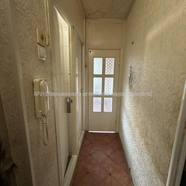 Продам квартиру, Непокоренных ул. , 3 кім., 64.50 м², косметический ремонт 