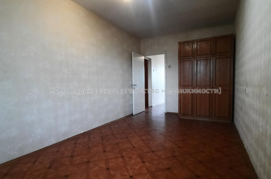 Продам квартиру, Непокоренных ул. , 3  ком., 64.50 м², косметический ремонт 