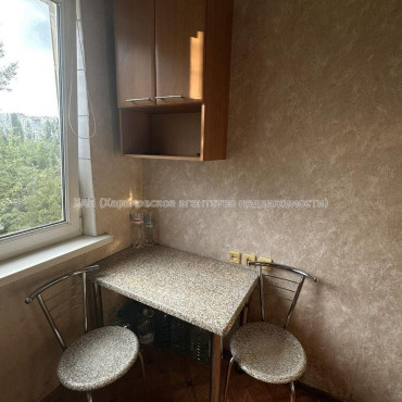 Продам квартиру, Непокоренных ул. , 3 кім., 64.50 м², косметический ремонт 