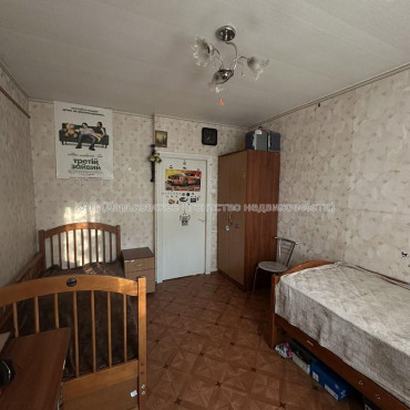 Продам квартиру, Непокоренных ул. , 3 кім., 64.50 м², косметический ремонт 