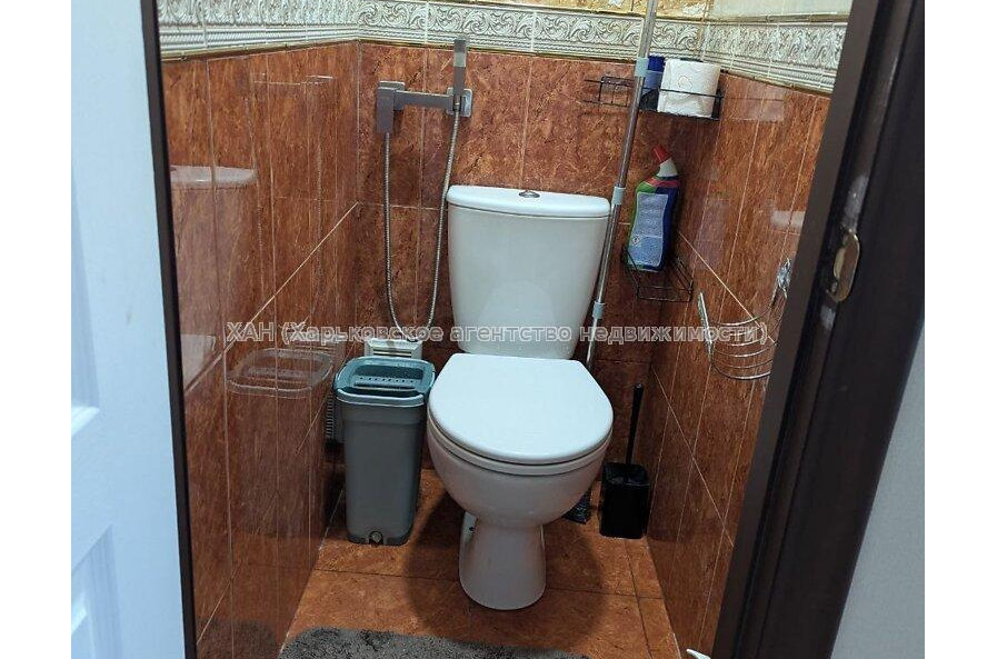 Продам квартиру, Гвардейцев Широнинцев ул. , 1 кім., 38 м², капитальный ремонт 