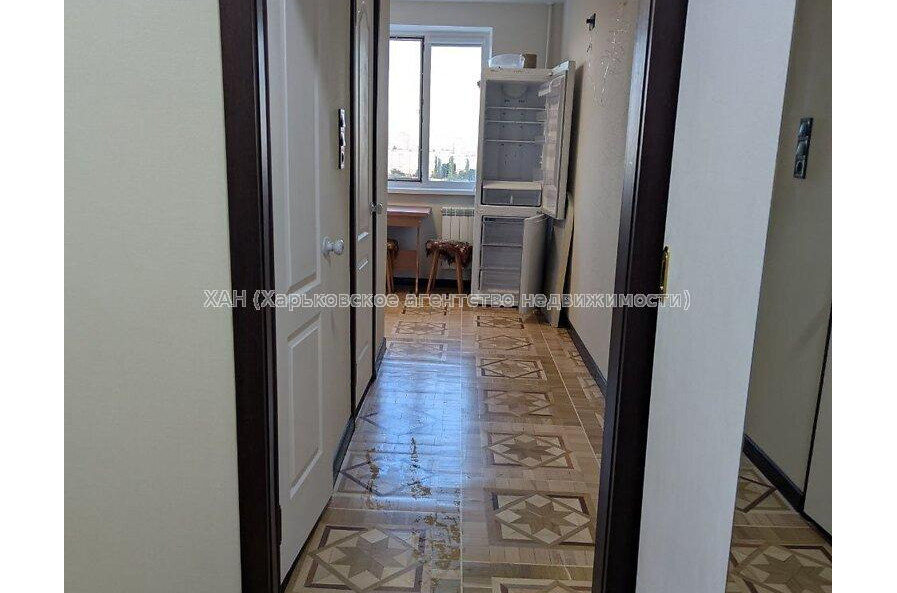 Продам квартиру, Гвардейцев Широнинцев ул. , 1 кім., 38 м², капитальный ремонт 