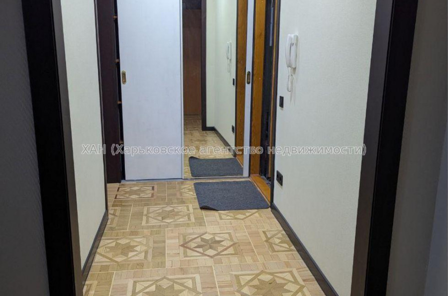 Продам квартиру, Гвардейцев Широнинцев ул. , 1 кім., 38 м², капитальный ремонт 