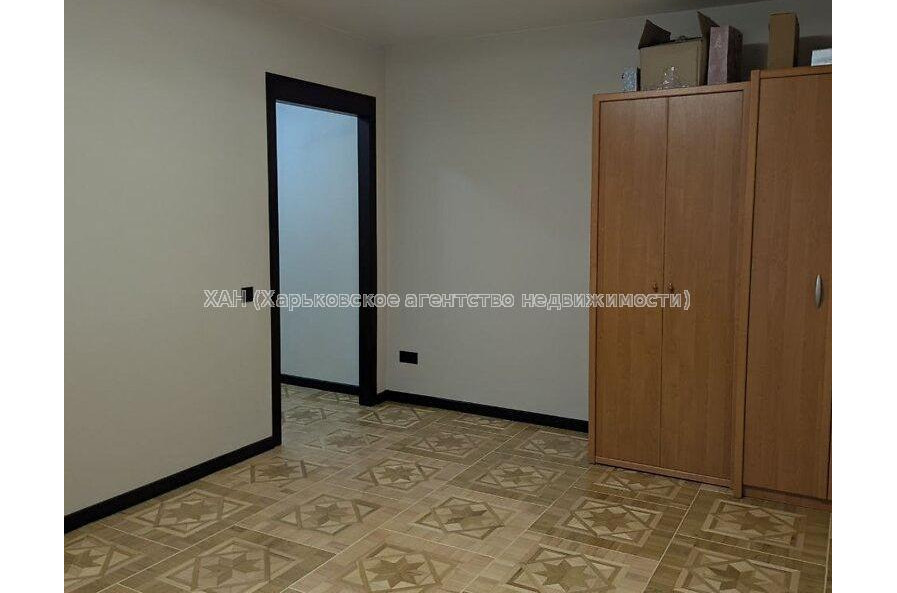 Продам квартиру, Гвардейцев Широнинцев ул. , 1 кім., 38 м², капитальный ремонт 