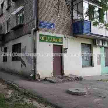Продам квартиру, Инициативная ул. , 3  ком., 59 м², советский ремонт 