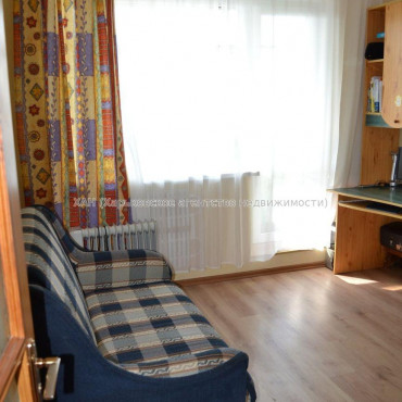 Продам квартиру, Леся Сердюка ул. , 2 кім., 53 м², капитальный ремонт 