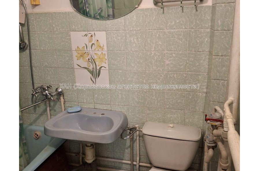 Продам квартиру, Соборности Украины ул. , 1 кім., 33.80 м², советский ремонт 