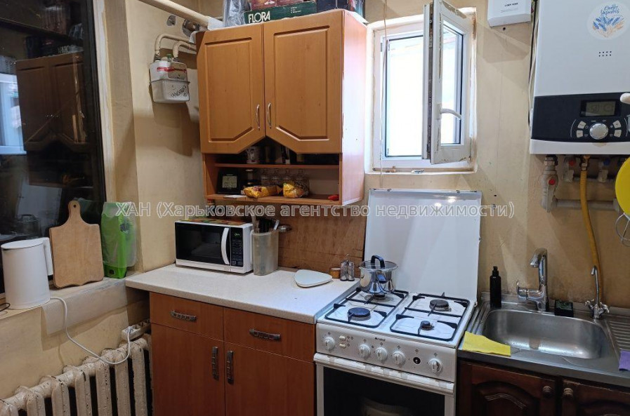 Продам квартиру, Основянская ул. , 2 кім., 105 м², советский ремонт 