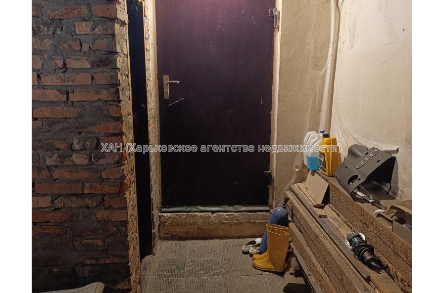 Продам квартиру, Основянская ул. , 2 кім., 105 м², советский ремонт 