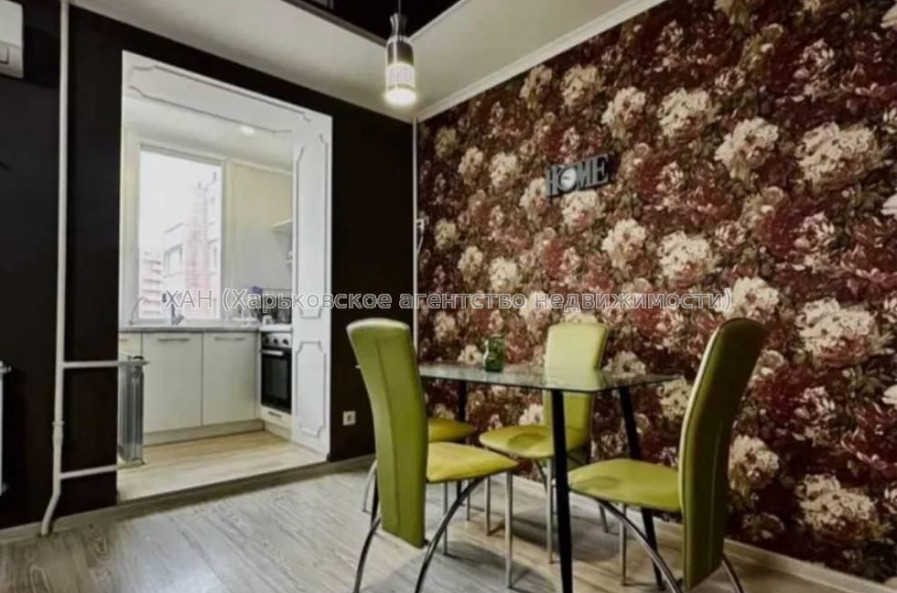 Продам квартиру, Аэрокосмический пр. , 1  ком., 40 м², авторский дизайн 