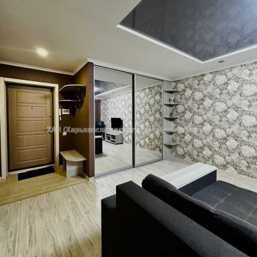 Продам квартиру, Аэрокосмический пр. , 1  ком., 40 м², авторский дизайн 