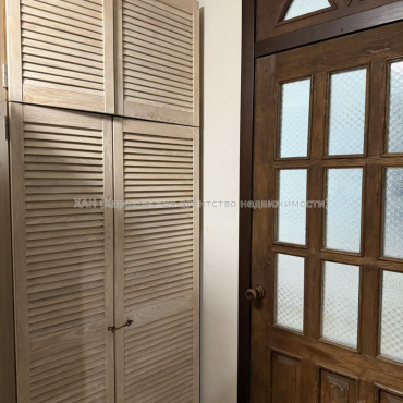 Продам квартиру, Академика Павлова ул. , 2  ком., 45.80 м², капитальный ремонт 