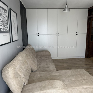 Продам квартиру, Академика Павлова ул. , 2  ком., 45.80 м², капитальный ремонт 