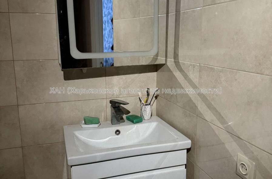 Продам квартиру, Соборности Украины ул. , 1  ком., 40 м², евроремонт 